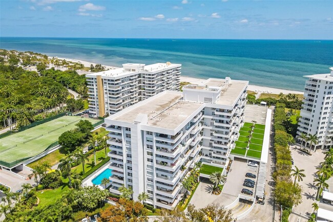 Foto del edificio - 155 Ocean Ln Dr