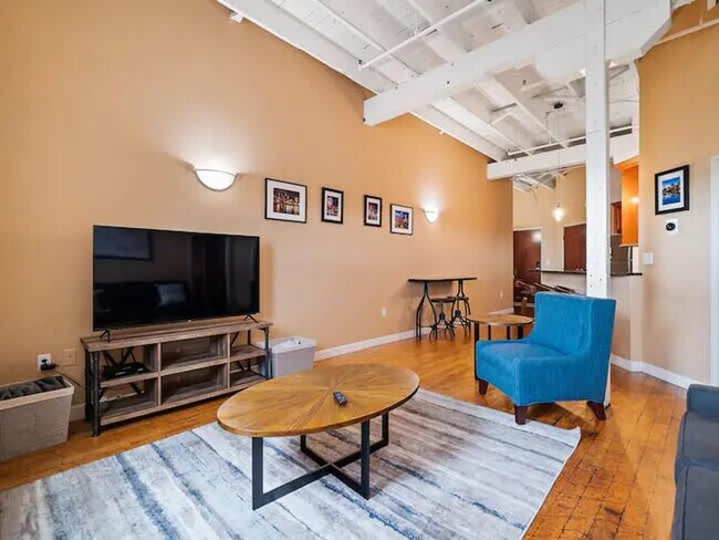 Foto del edificio - 1133 W 9th St