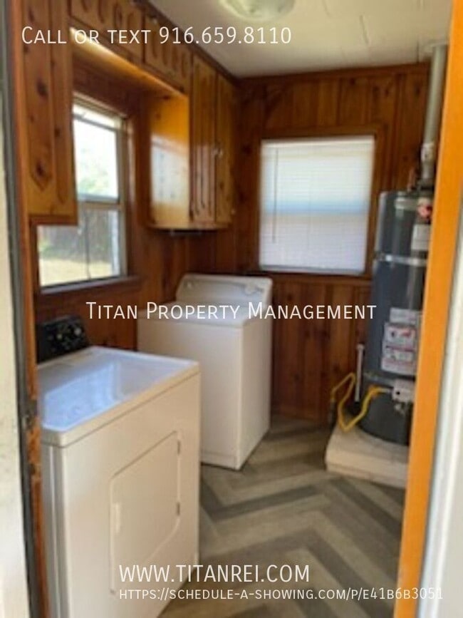 Building Photo - 12143 Griffin Way