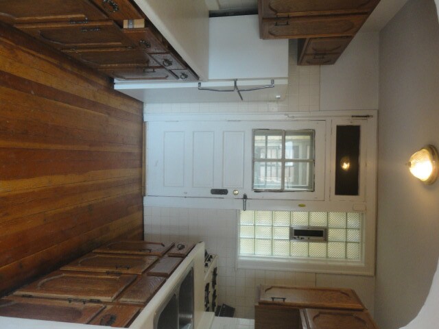 Foto principal - 2542 W Summerdale Ave