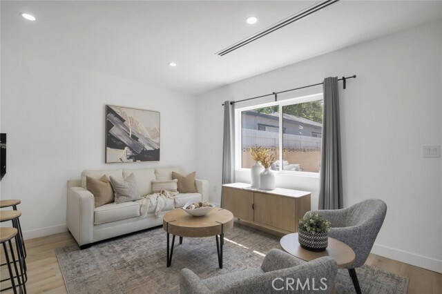 Foto del edificio - 2117 W Clark Ave
