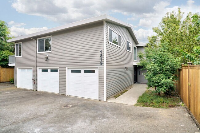Foto del edificio - 1819 3rd Ave W
