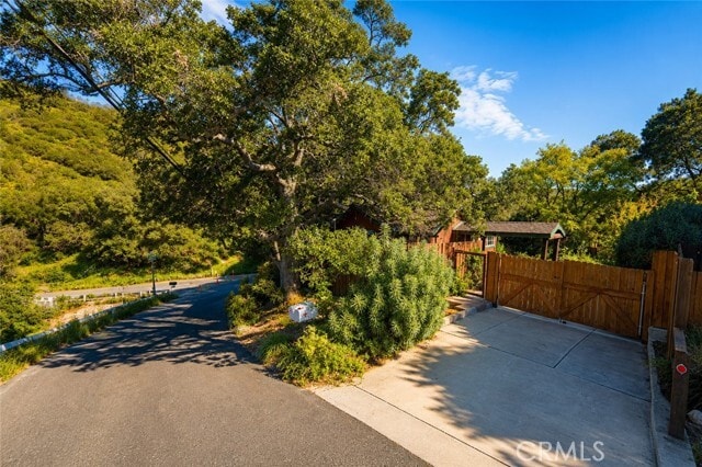 Building Photo - 456 S Skyline Dr