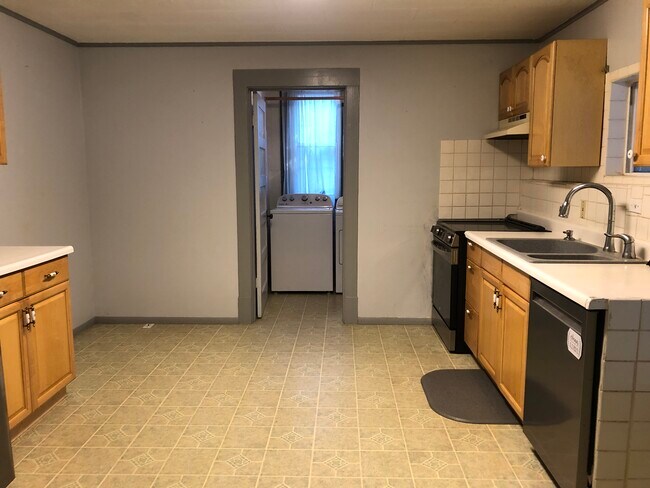 Foto del edificio - 508 N Deanway St