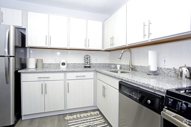 Interior Photo - Suncrest Village