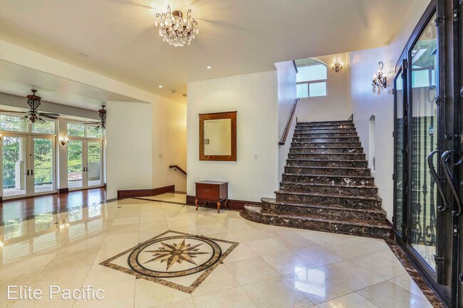 Building Photo - 5 br, 5.5 bath House - 4570 A Wailapa Road