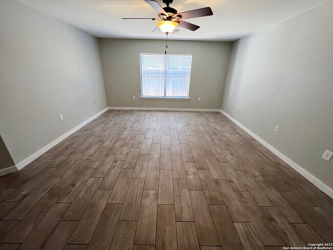 Foto del edificio - 9114 Victory Pass Dr