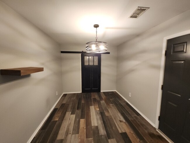 Foto del edificio - 100 Pebble Branch Ln