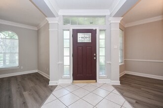 Building Photo - 1803 Red Bud Ln