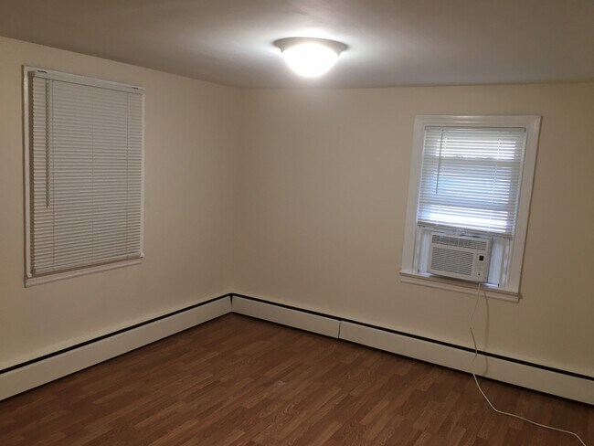 Bedroom-1 - 7155 Bowers Rd