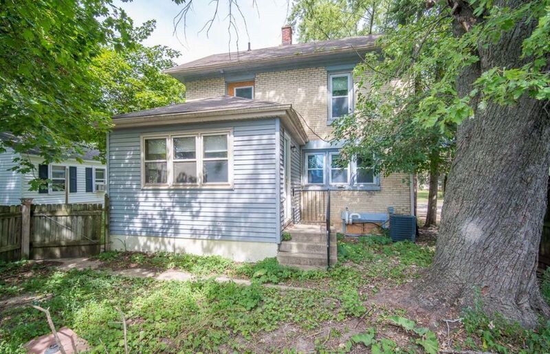 705 Washington St, Edgerton, WI 53534 House Rental in Edgerton, WI