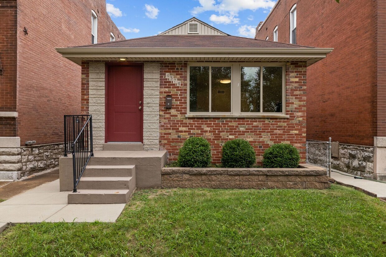 4374 Chouteau Ave, St. Louis, MO 63110 House Rental in St. Louis, MO