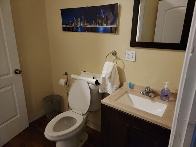 Foto del edificio - 8416 Brush St