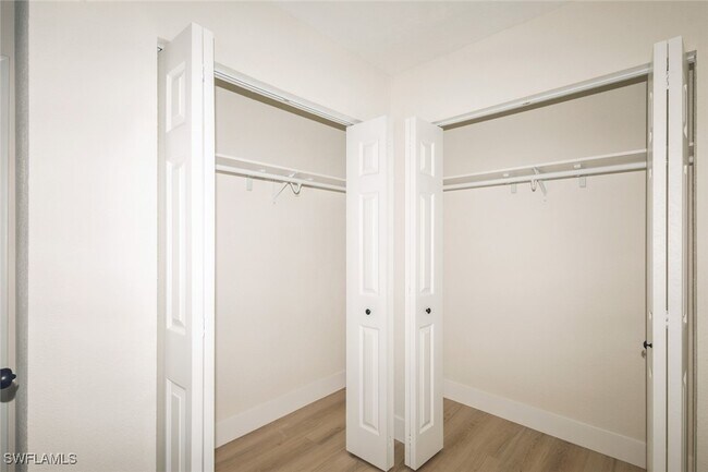 Foto del edificio - 2180 Leisure Ln