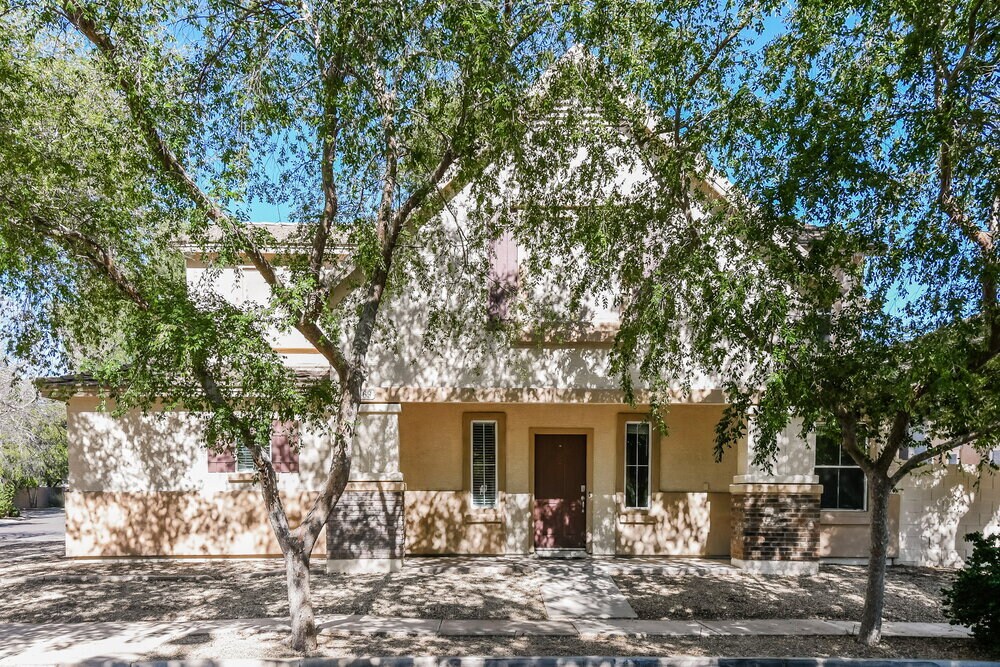 Foto principal - 1469 S Hawk Ln