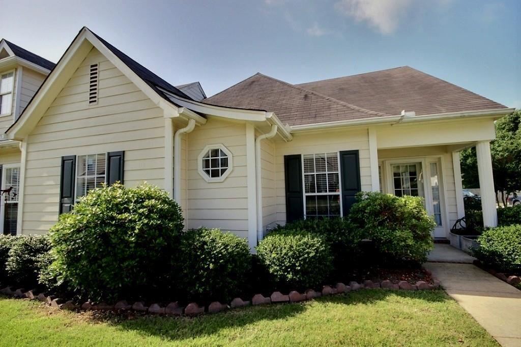 Foto principal - 140 Center Springs Pl