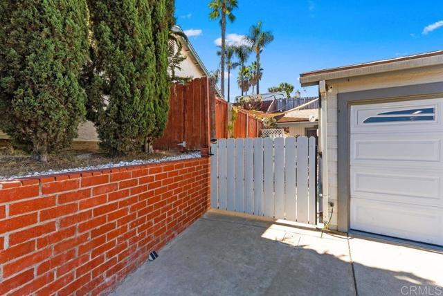 Building Photo - 1233 Titan Ct