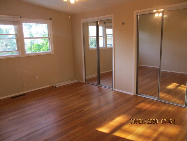 Building Photo - 4951 Campanile Dr