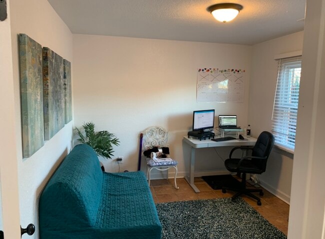 Furnished Office - 944 Delaware Ave