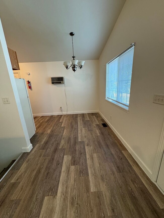 Building Photo - Beautiful 4 bedroom house avail 6/11
