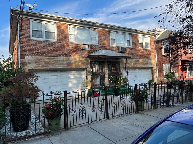 Photo - 90-25 179th St House