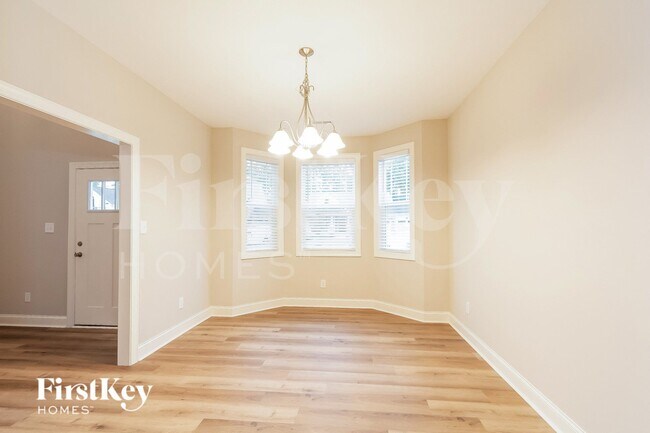 Building Photo - 116 Unique Pl