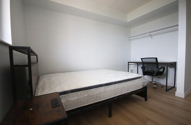 Building Photo - All Inclusive Student Rentals