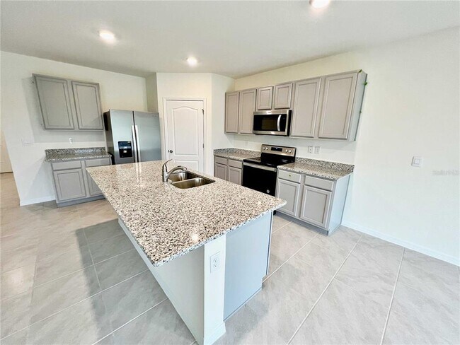 Foto del edificio - 6820 Cranes Roost Rd