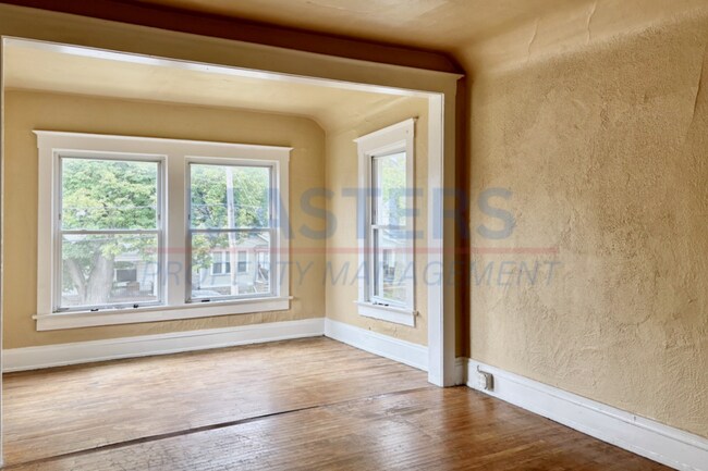 Foto del edificio - 2563 Foraker Ave
