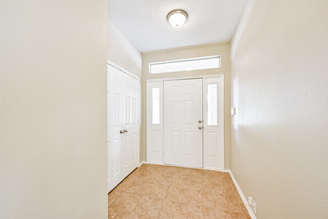 Building Photo - 6203 Gillian Park Dr