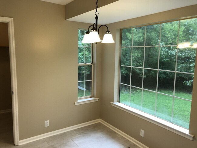 Foto del edificio - Charming 3BR Home with Spacious Yard in the Heart of Mount Juliet
