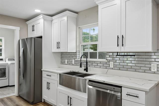 Building Photo - 8635 Strathmore Dr