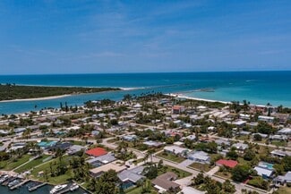 Building Photo - 306 Fernandina St