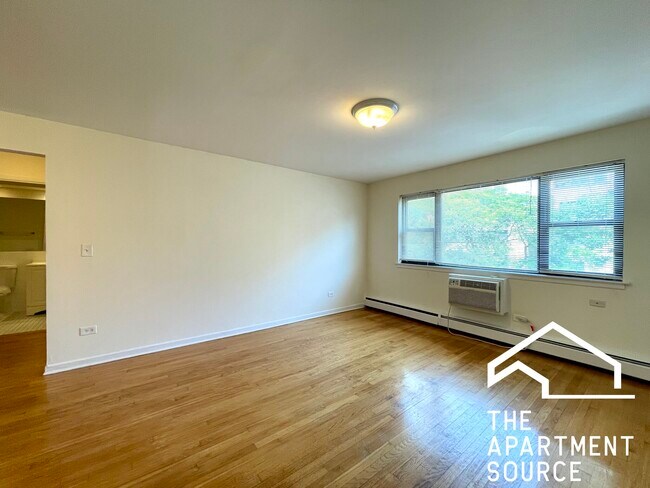 Foto del edificio - 6002 N Kenmore Ave