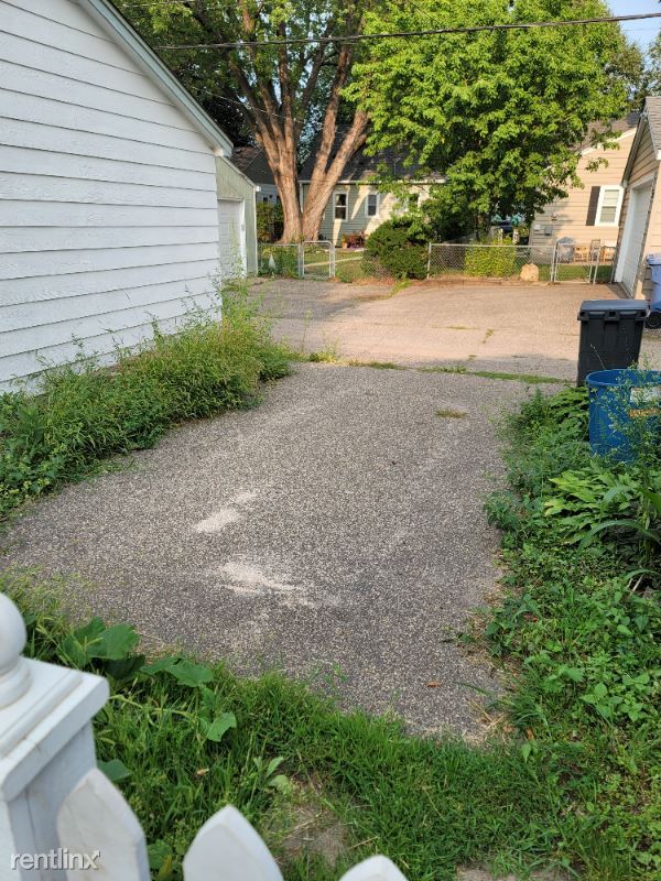 Foto del edificio - 3 br, 1 bath House - 5615 37th Ave S
