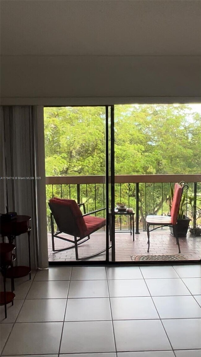 Foto del edificio - 6320 SW 138th Ct
