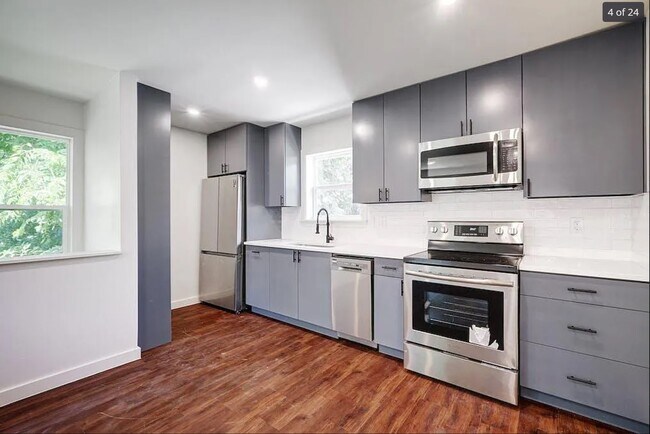 Foto del edificio - 4718 Depew Ave