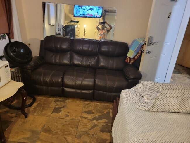 Foto del edificio - 475 E 94th St