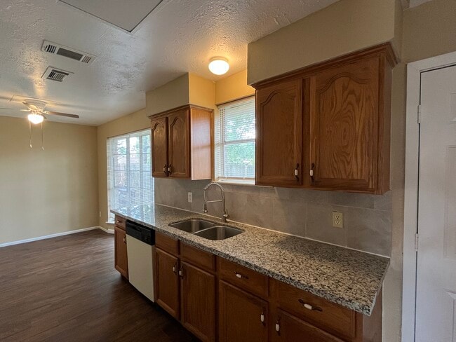 Foto del edificio - 806 Canna St