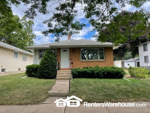 Foto principal - 931 Scheffer Ave