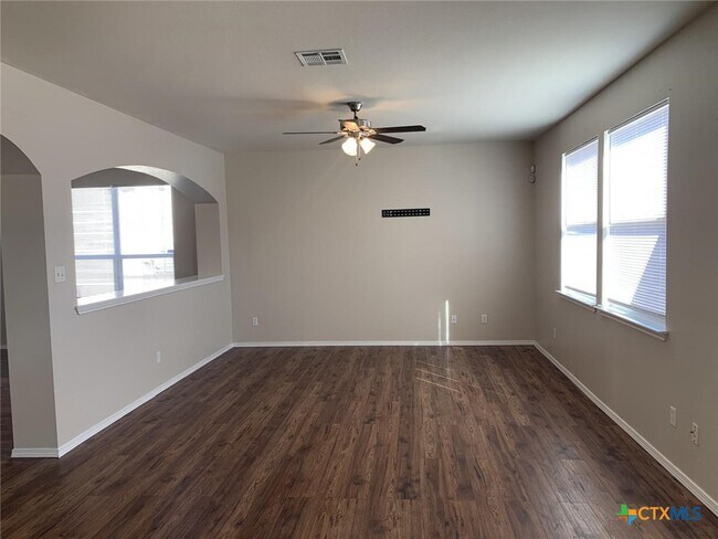 Building Photo - 5506 Bridgewood Dr