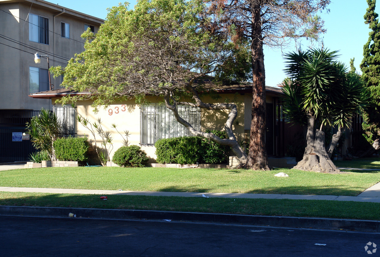 Building Photo - 933 N Inglewood Ave