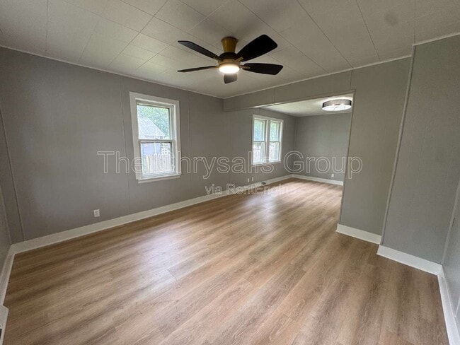 Building Photo - 122 Lawndale Ave