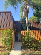 Building Photo - 5617 SE Windsong Ln