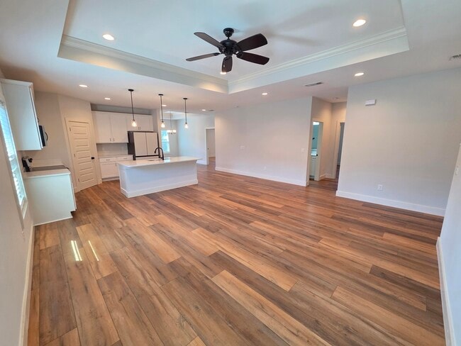 Building Photo - 1821 Lubbock Rd