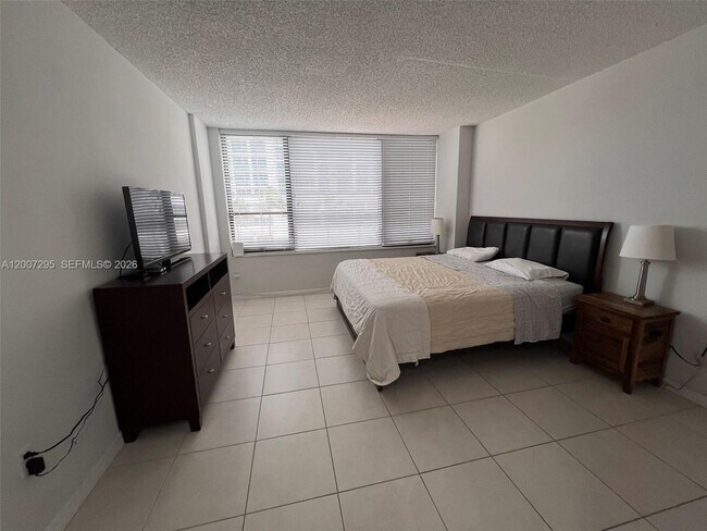 Foto del edificio - 3505 S Ocean Dr