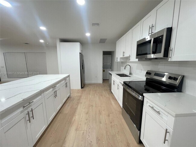 Foto del edificio - 317 N 31st Ave