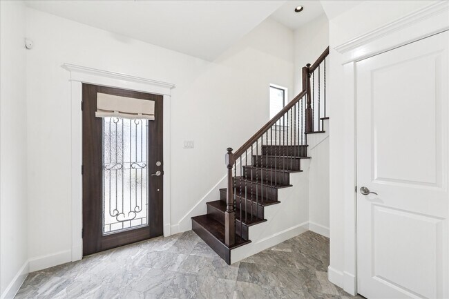 Foto del edificio - 830 W 19th St