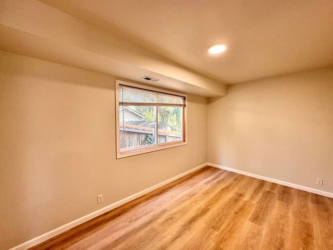 Foto del edificio - 2620 NE 136th St