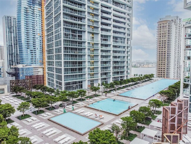 Foto del edificio - 485 Brickell Ave